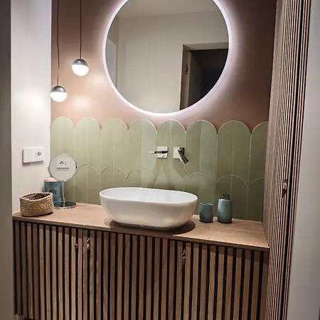 Oasi Center Luxury Apartment *