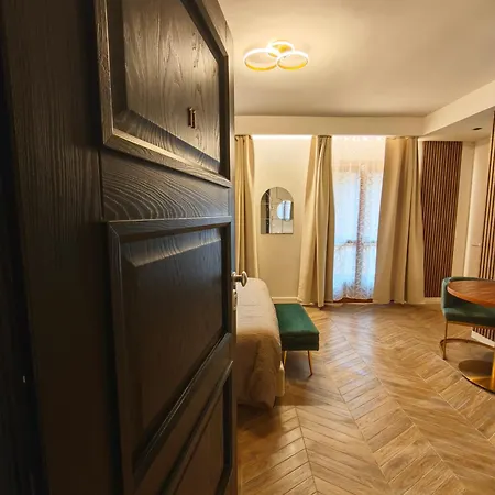 Oasi Center Luxury 아파트 *